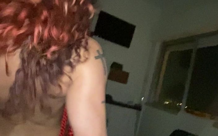 Weslley Bull: Tetovaná trans dívka byla ošukaná v hotelovém pokoji