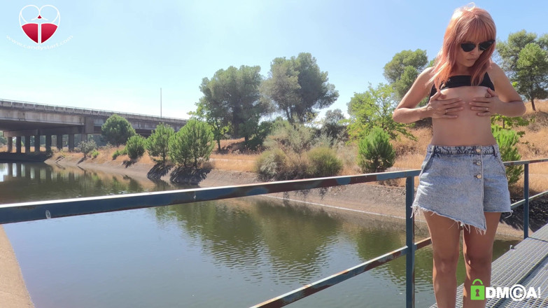 Candystart Videos: Ryzykowna publiczna masturbacja nad rzeką