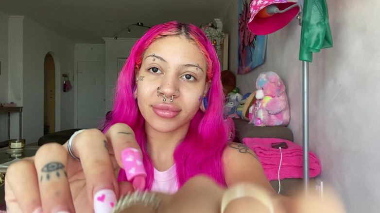 Nali Marie: Long Nails Fetish Tapping Asmr Scratching Your Face Softly Nails...