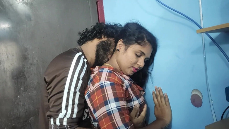 Vaigavarun45: शर्ट और जींस हटाना हाथ बंधे हुए साथ सेक्स और देसी सौतेली बहन के साथ हॉट चुदाई