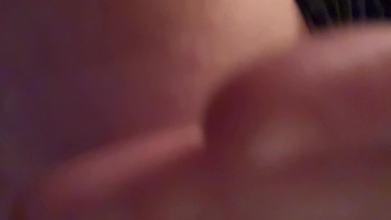 Artemisia Love: Artemisia Love membuat buah dada berairnya melantun untuk kamera