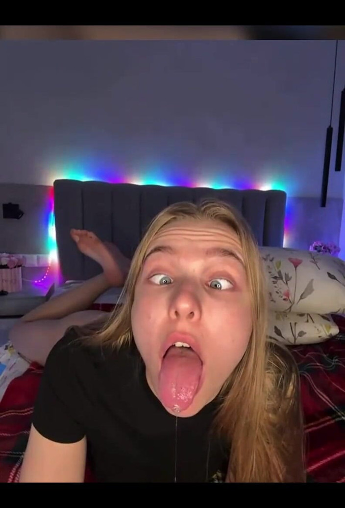 JuiceLussie: Crazy Fisting Tight Pussy and Anal Fuck