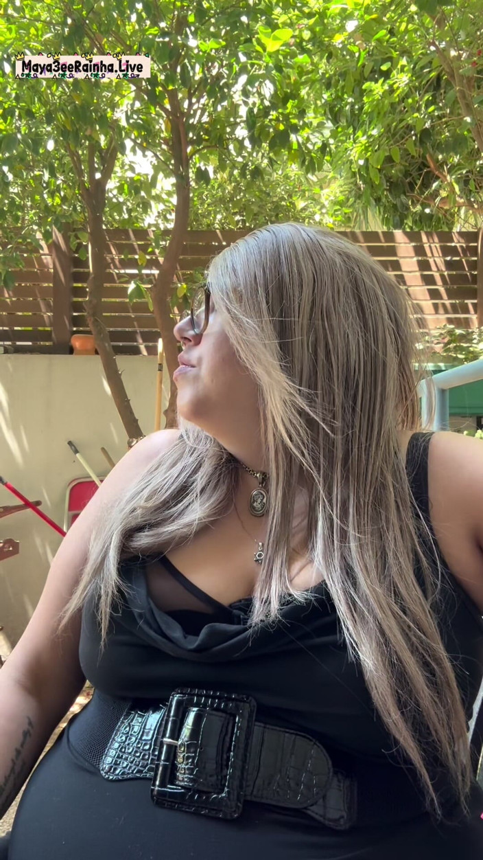 Goddess Maya3ee Rainha: BBW brazilská MILF ráno Venkovní řetězování rituální parlament Longs
