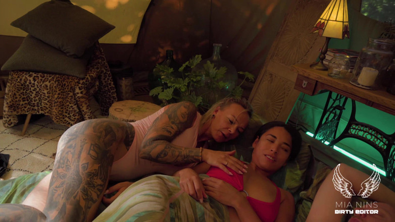 Mianins: Glamping Threesome, Tattooed MILF Wakes up Couple and Spoils the...