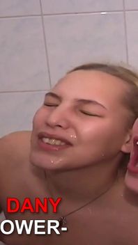 Golden Shower with Teen Nathalie & Dany Sun