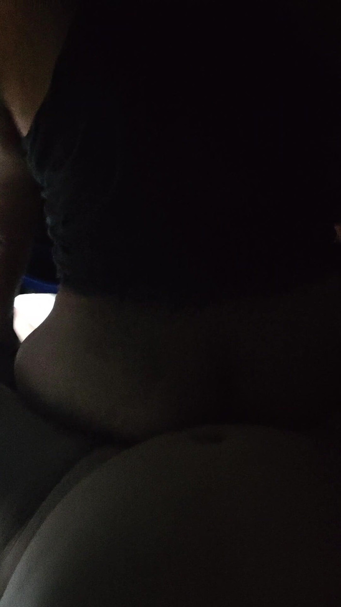 AnubisWolf97: W swoim pokoju, gdy jego rodzice są w skrzydlatym pokoju