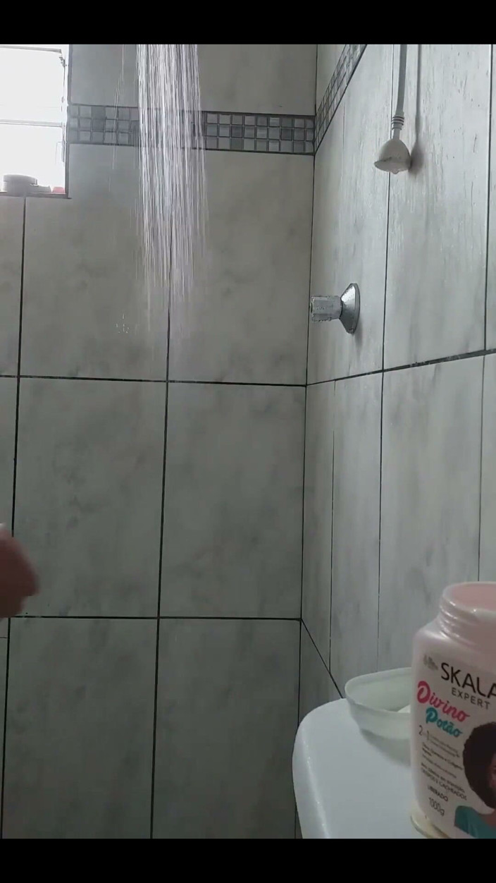 anthony albuqurque: Relaxing in the Shower