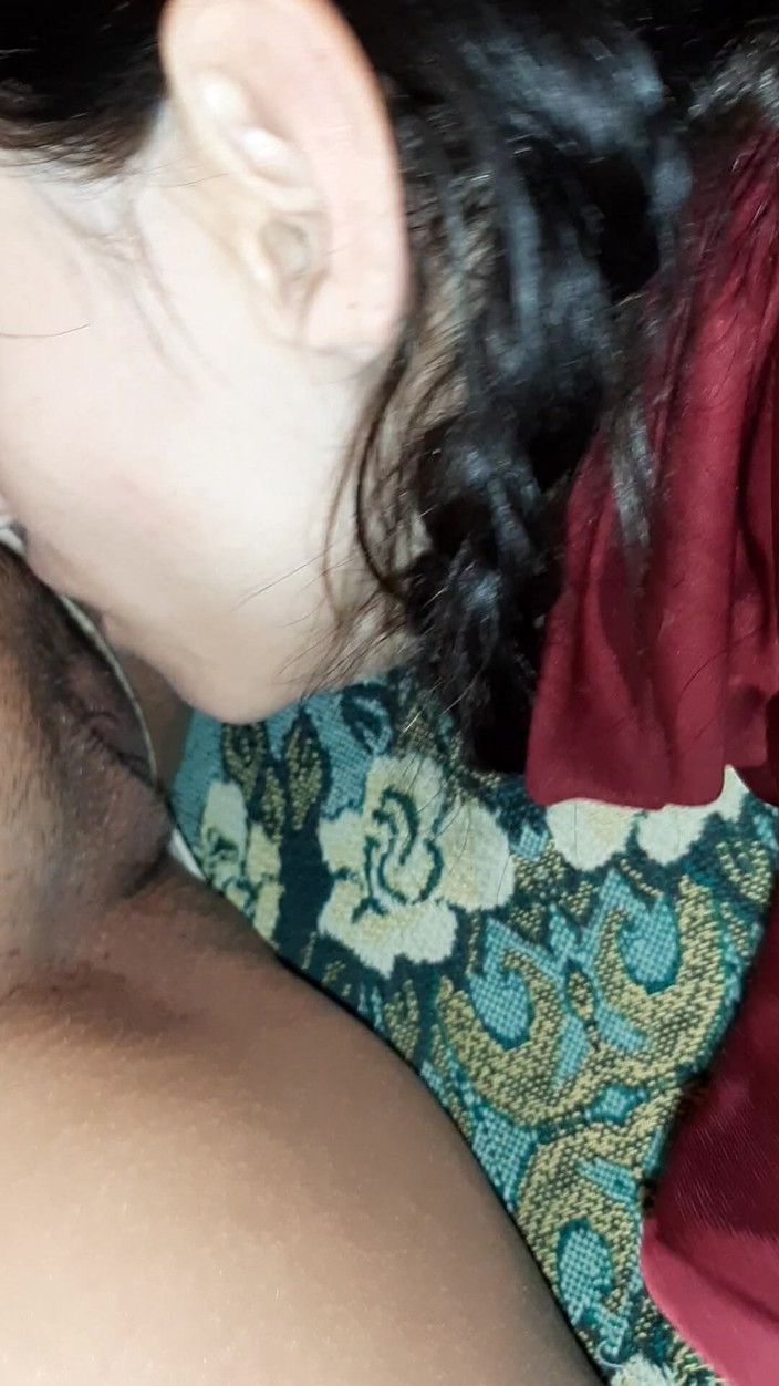 Lesbian-illusion: Nigdy nie spuszczałem się w jej usta tak szybko i...