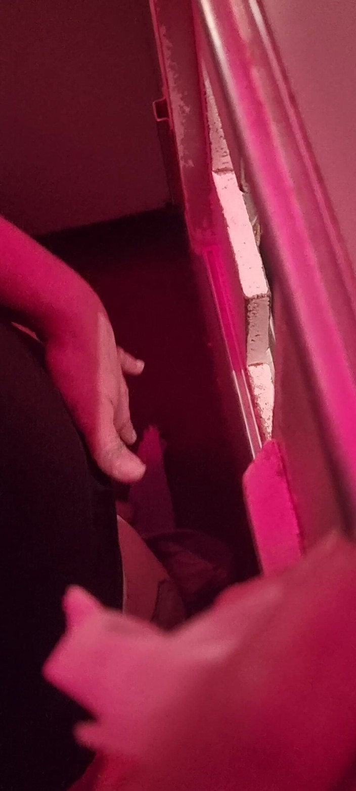 R b hubby: Esposa professora não consegue o suficiente do gloryhole