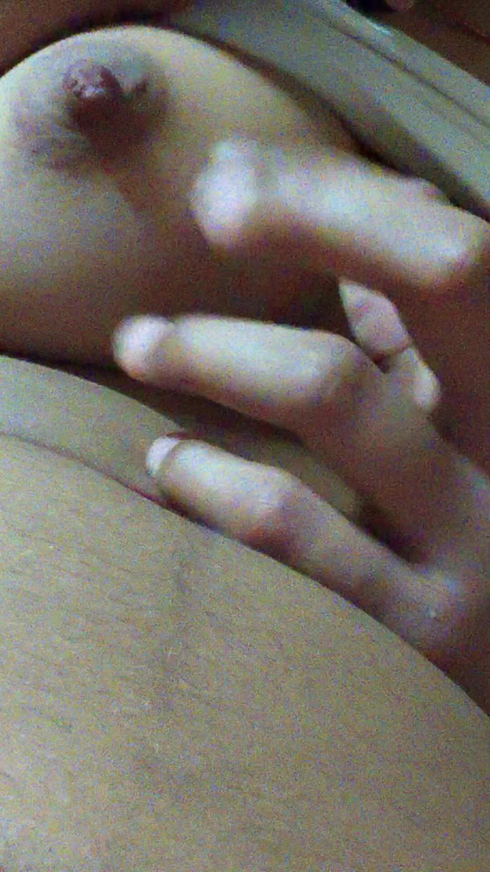 Monale2s: Video gợi cảm
