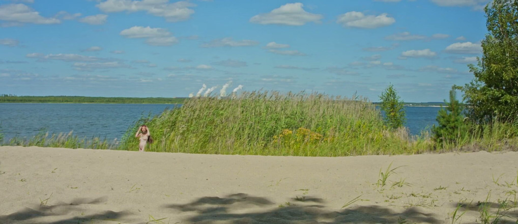 Rebeccaxhot: Naked on the Nude Beach