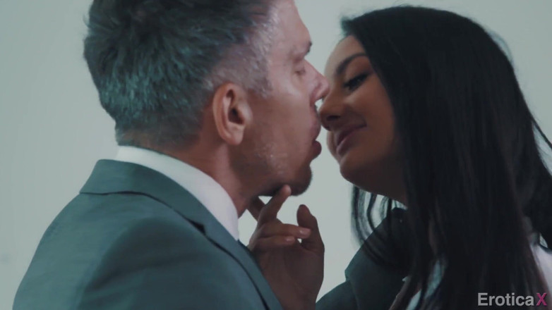 Erotica X: Seksi latin Eliza Ibarra'nın patronuyla tutkulu ilişkisi - eroticax