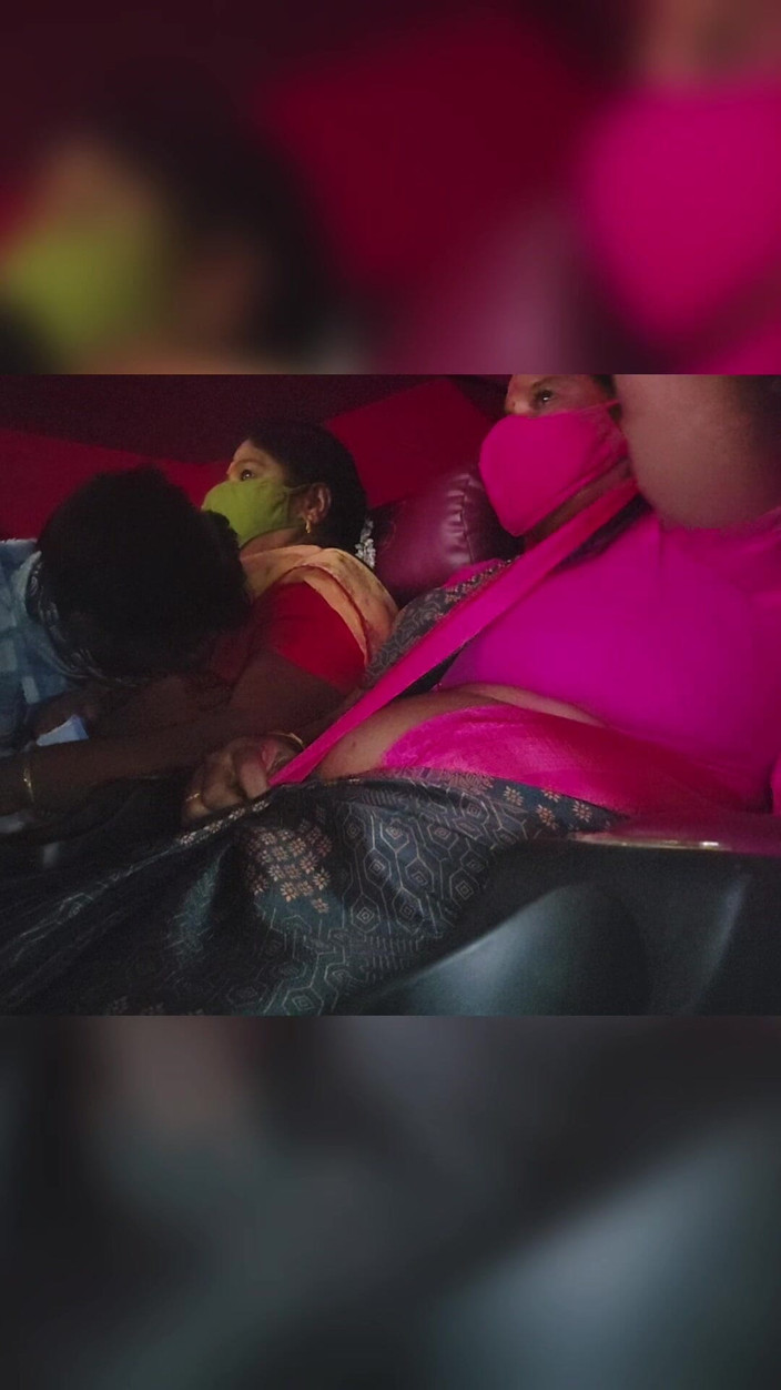Thesana: Bioscoop film touch tieten zuigen Tamil huisvrouw