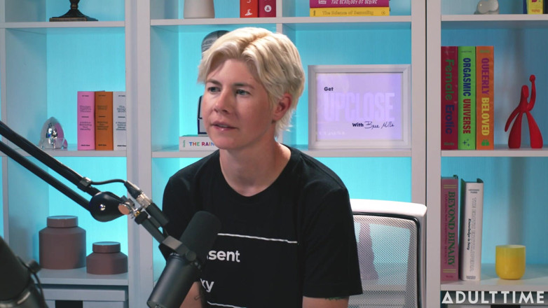 Adult Time Podcast: Lulu Chu katolicka wina i sika po S * x | Podcast...