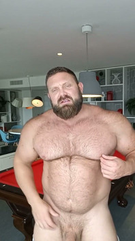 Jack Stacked - dominantní svalový daddy wrestling singlet strip a Dirty Talk