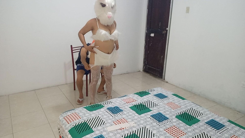 Martin13: Brudna impreza kostiumowa kończy się seksem między macochą a pasierbem