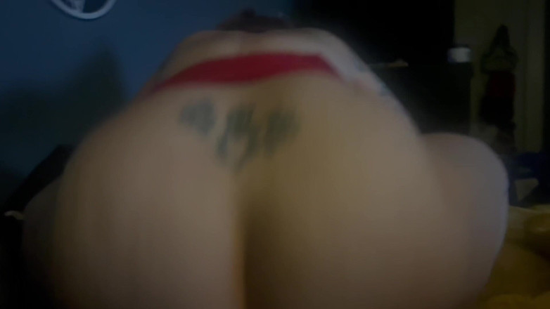 Lotuss King: Колышущаяся белая белая девушка с большой шикарной задницей, милфа Lotuss Queen подпрыгивает вверх и вниз на большом черном члене