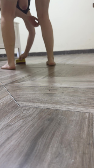 SweetLucy96: Ik plas in een glas en masturbeer