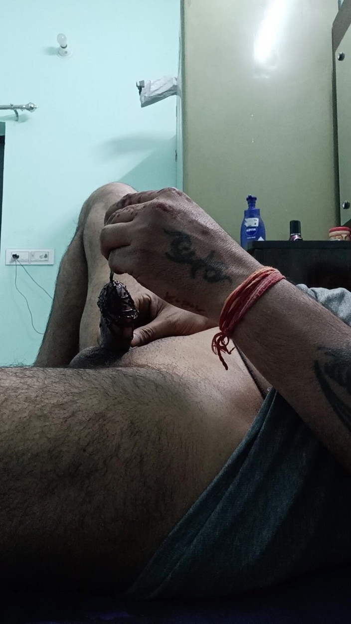 Rajasthani-old-lover: Indický desi muž si užívá sprchu a sex