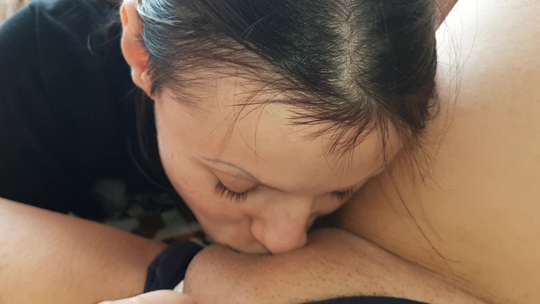 Lesbian-illusion: Kız arkadaşım uzun bir ayrılık sonrası öpüşüyor, yalıyor, emiyor, amcığımla oynuyor