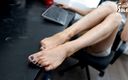 Czech Soles - foot fetish content: Dominarea picioarelor la birou și pulsație - partea 2