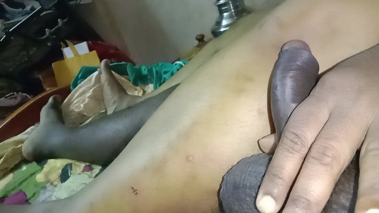 Tamil Anti Uma: Üvey kız kardeşim evime gelip yarağımı tutsa ve bana hissettirse