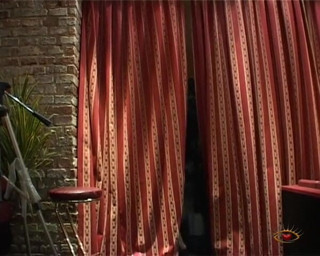 Big Sister: Пара має аматорський секс у кімнаті Барбі
