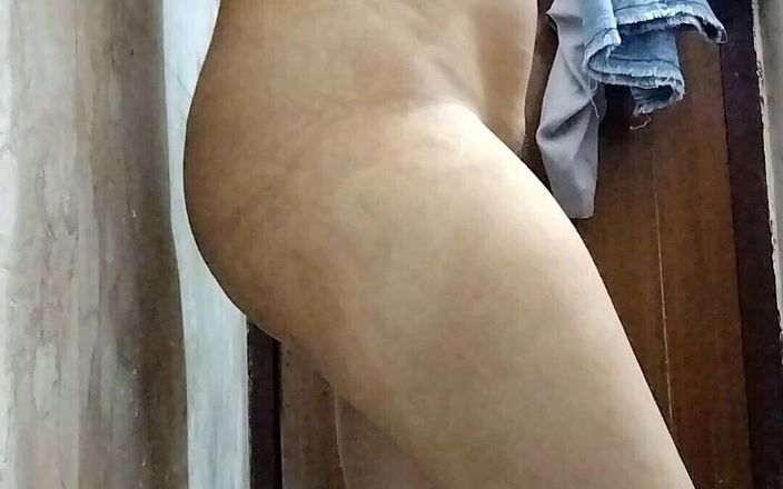 Riya Thakur: Une bhabhi sexy à poil montre son corps, peur sexy et...