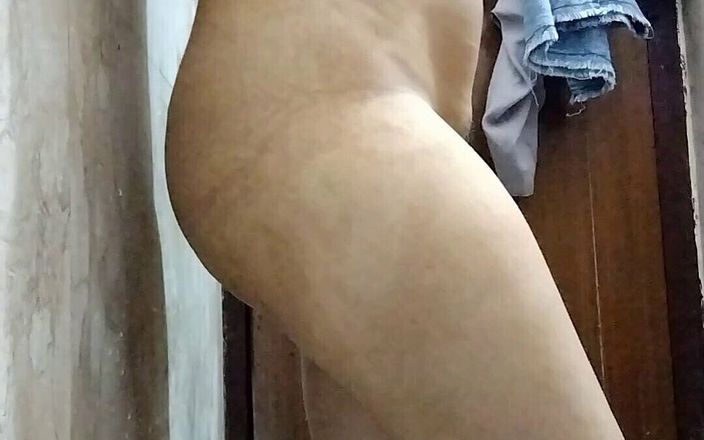 Riya Thakur: Bhabhi sexy nuda e ha mostrato il suo corpo paura...