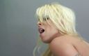 Wonderfull Bigboobs: Blonďatá MILFka ošukaná a vystříkaná na obličej v kanceláři