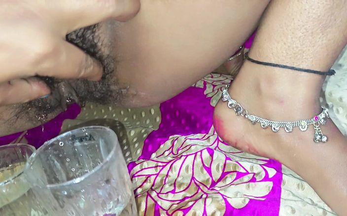 Bangala bhabhi: Gadis bangala lagi asik minum kencing di gelas