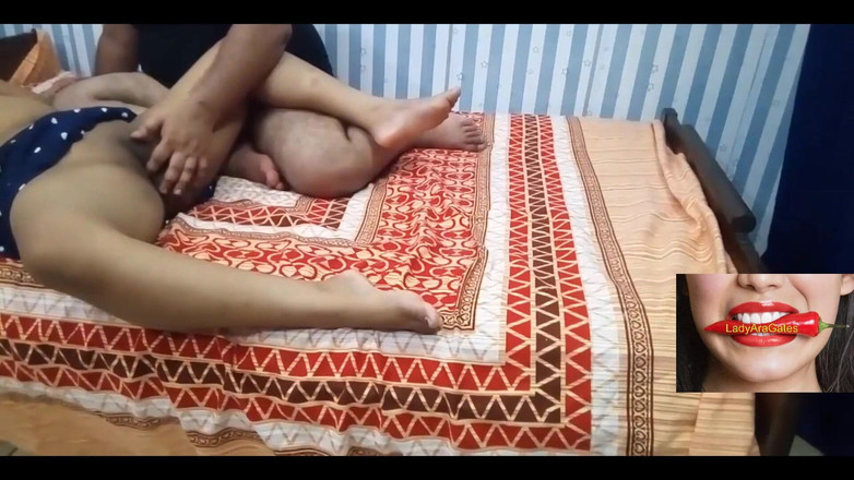 Hotty Jiya Sharmaa: 발렌타인 데이 XXX 포르노 롤플레이 클리어 힌디어 오디오