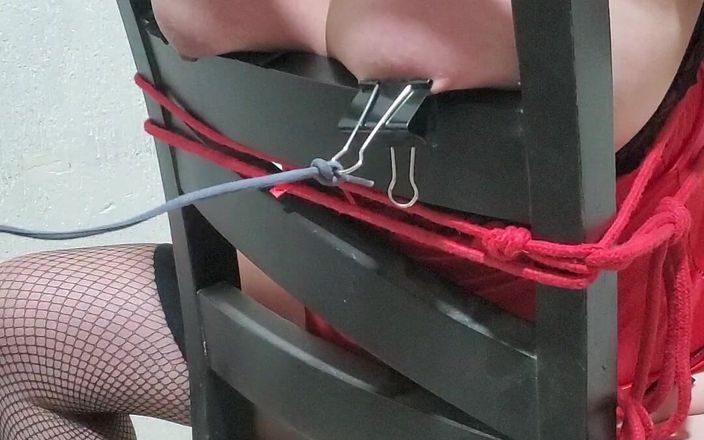 Submissive Susy: Dans ma chaise de plaisir
