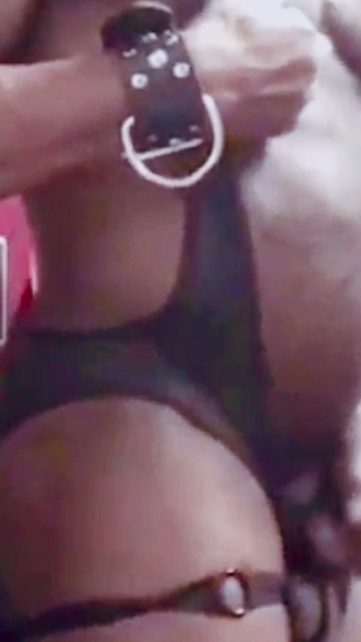 Brodyjayrichardson: Expunere mare cu cur negru, precedentă, cumin cu vibrator