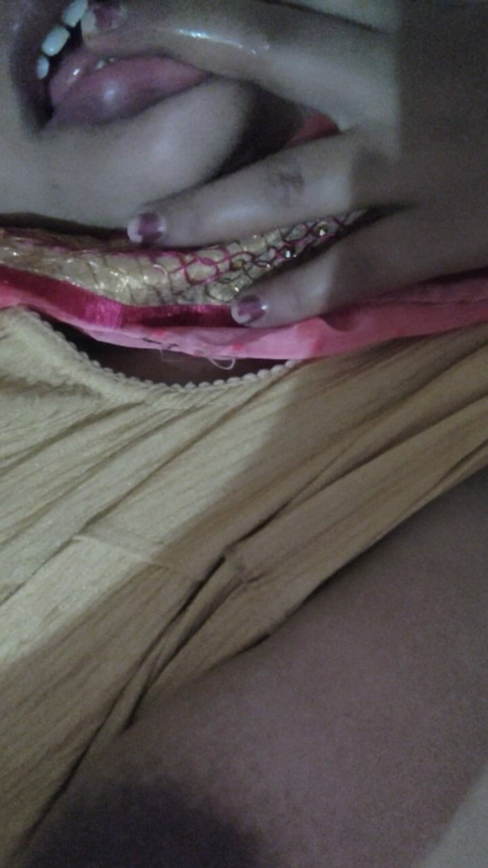 Dr_doom21: Land Se Tadapti Si Kakak Ipar India Mote Bubu Rasili...