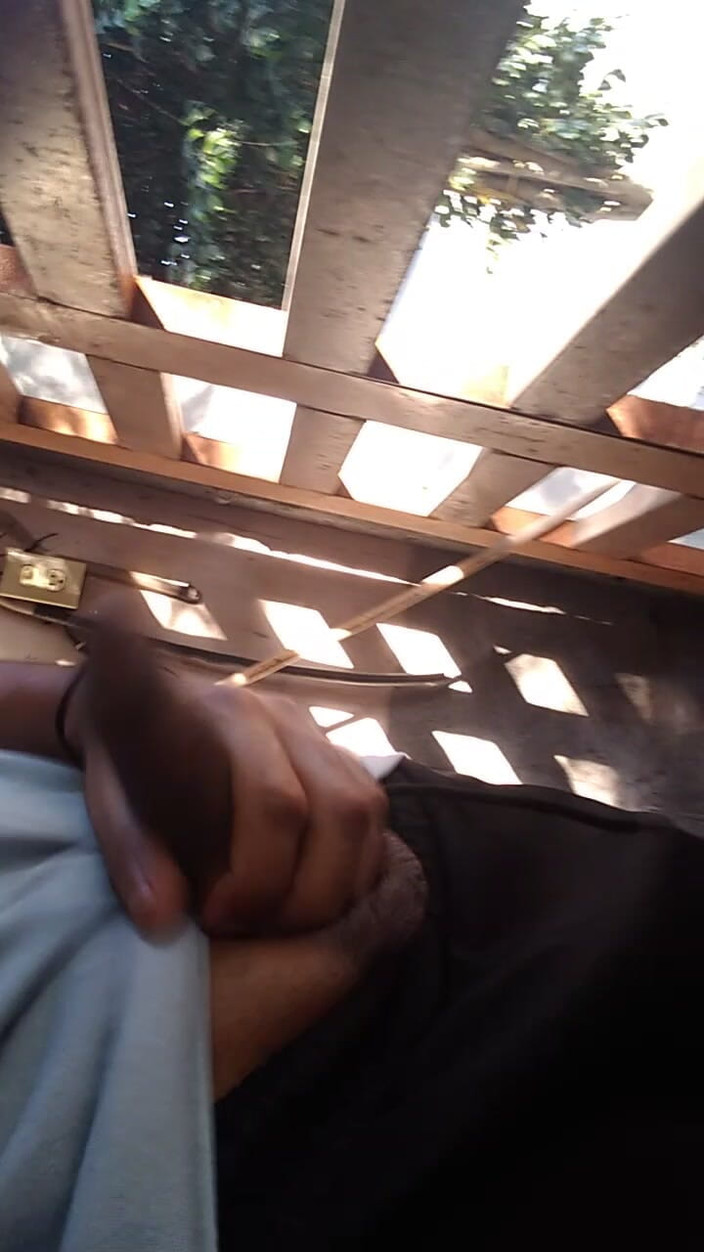 AlexAlejandro13: Masturbacja w moim domu