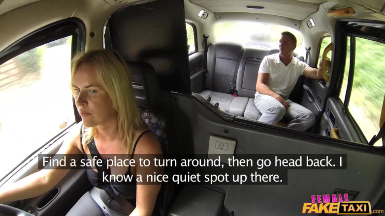 Female Fake Taxi: Female Fake Taxi - gozada interna quente para casal