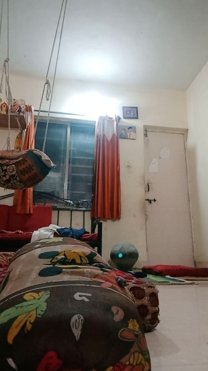 Pama: घर पर अकेले होने पर पामस लंड शो