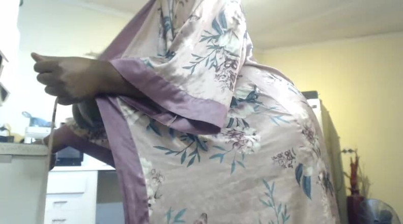 Legendary Booty Overdose: BBW Cucina Con Un Vibratore Nella Sua Figa