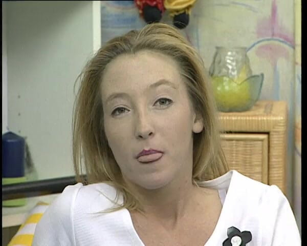 YOUR FIRST PORN: Сельцаме Jessica Zeigt, Ihre Kleine Muschi - странная Джессика показывает свою маленькую киску