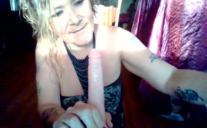 Angel Babie 2021: Suck dick put on a show