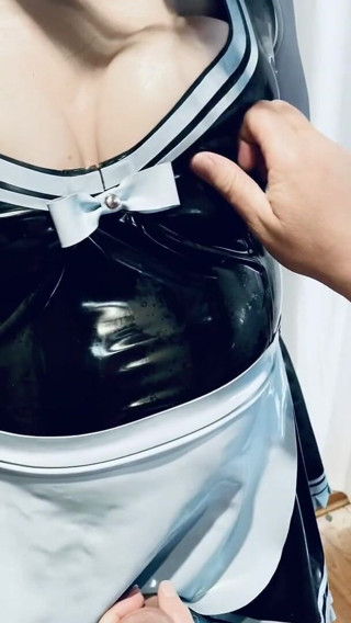 Mistress April: Сінтія покоївка кроссдрессер