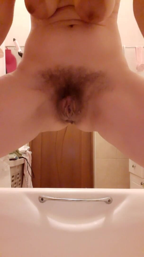 ANGELA_LADY: Vibrator mare în curul unei mame sexy