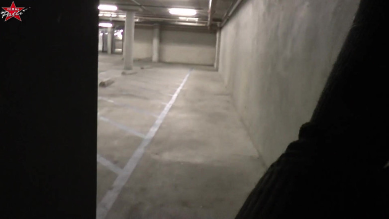 Texas Patti: Tyska MILF - utomhus avsugning i ett parkeringsgarage