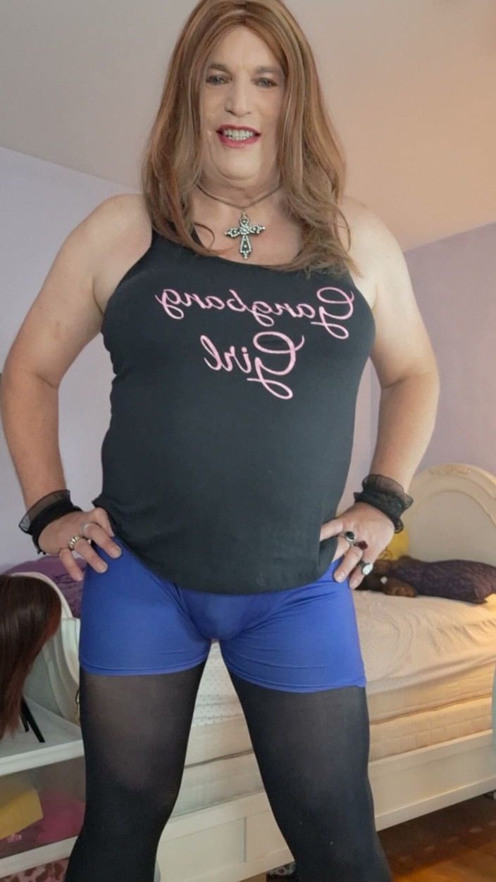 Victoria Lecherri: Glaubst Du, Ich Werde in Diesem Outfit Aufmerksamkeit Bekommen?