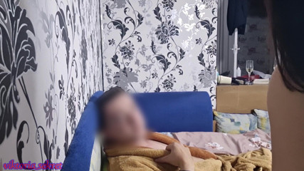 Viktoria_sekret: Hermanastra accidentalmente sedujo a su hermanastro