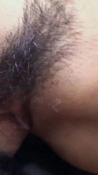 Adegan 3_pretty asia semok dengan memek berbulu dientot habis-habisan pakai dildo ukuran XL