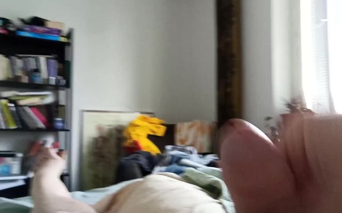 Big Pisser: Eine schnelle ladung von meinem heißen schwanz schießen.