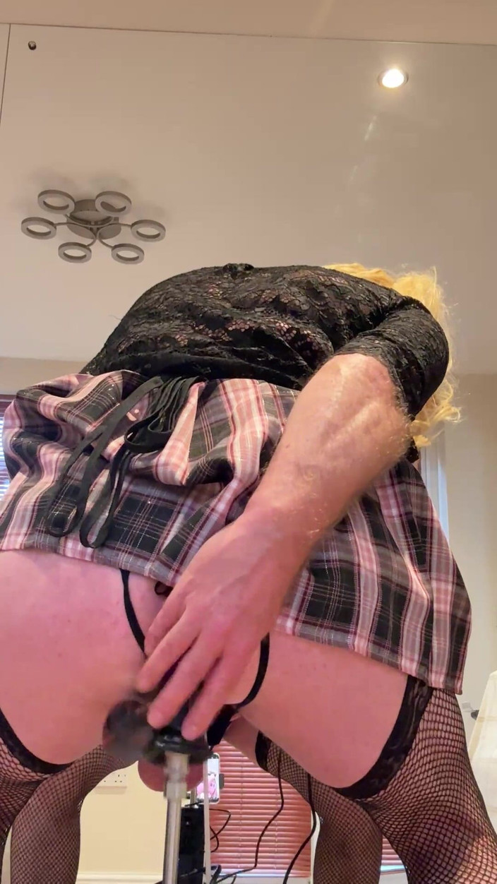 AnnaMayUK: Anna may e la sua macchina da sesso