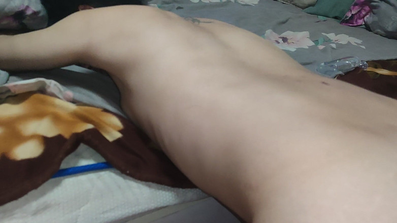 DirtyLubov: Anal avec cheveux noirs nus